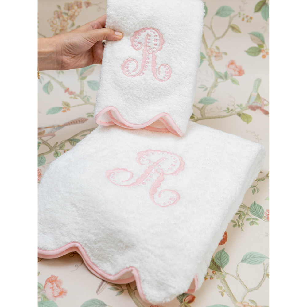 Scalloped Cairo Towel - White/Pink