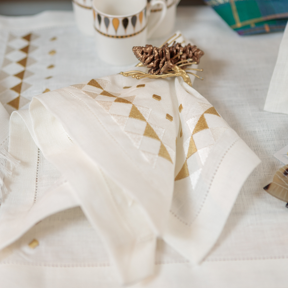 Diamond Design Placemats and Napkins Set of 12