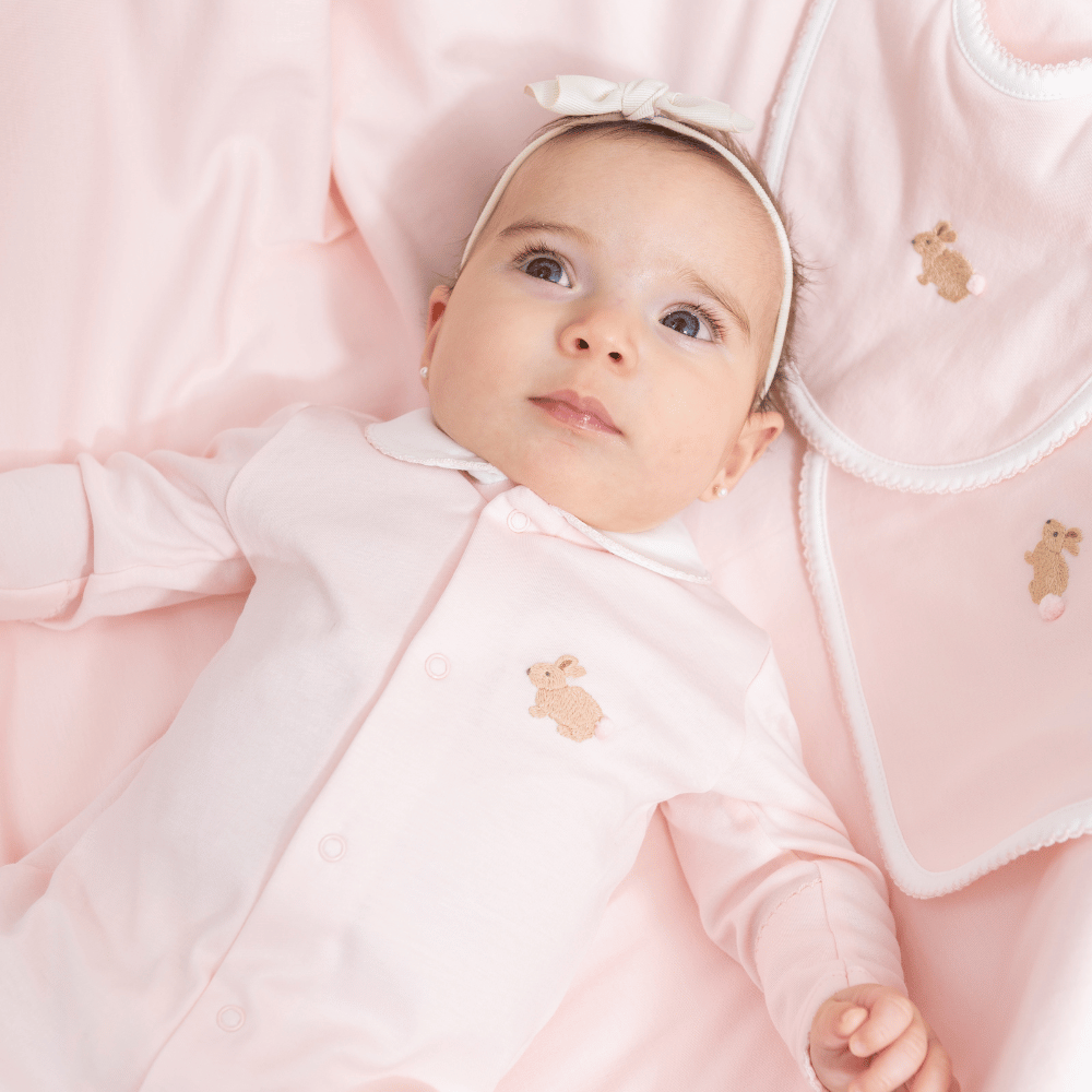 Enterizo Rosado Cuello Broche - Conejo