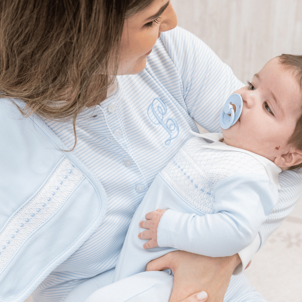 Set Babero y Babita Celeste - Renzi Smock