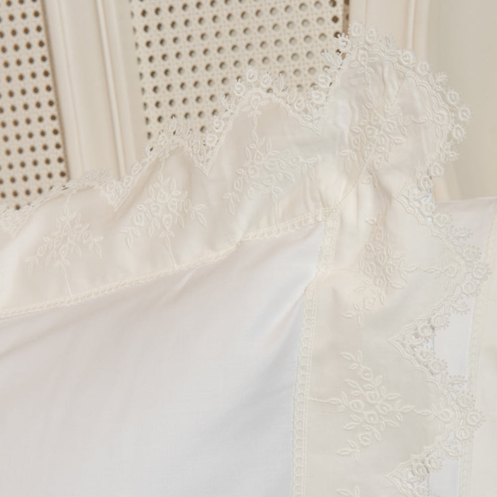 Bedding Set Lina- White