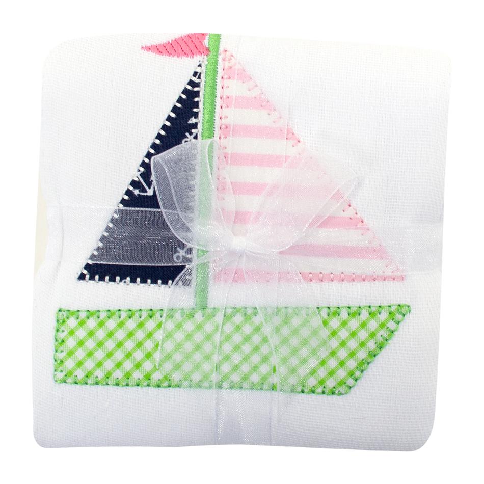 Single Burp Cloth Pink Sailboat | Baberos | Panderetta Bordados
