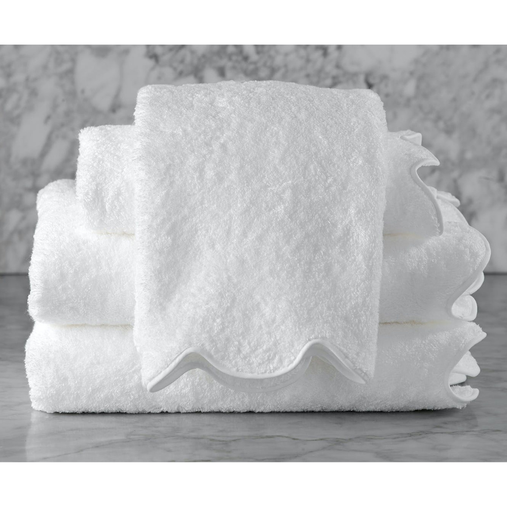 Scalloped Cairo Towel - White/White