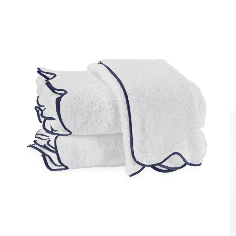 Scalloped Cairo Towel - White/Navy