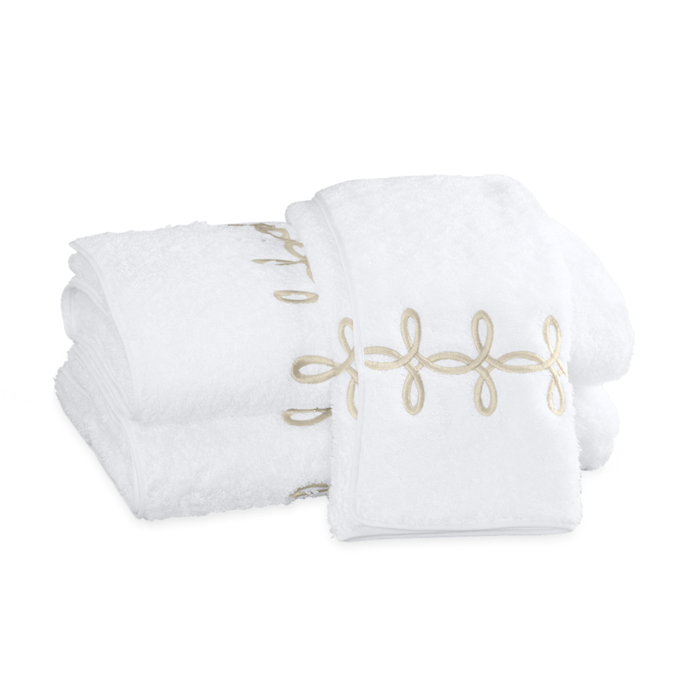 Gordian Knot Towel - White/Truffle