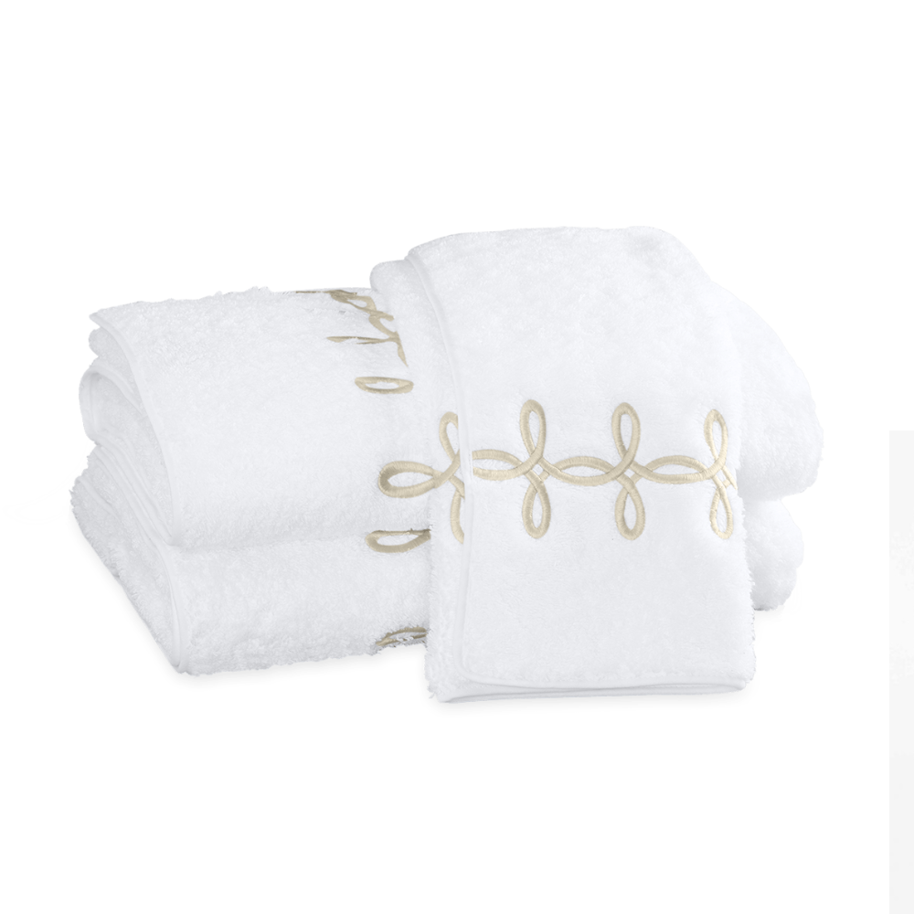 Gordian Knot Towel - White/Truffle